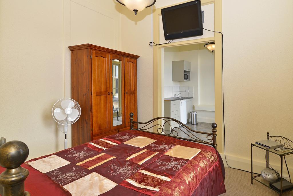 Manor Views Nz Hotel Huntly Eksteriør billede