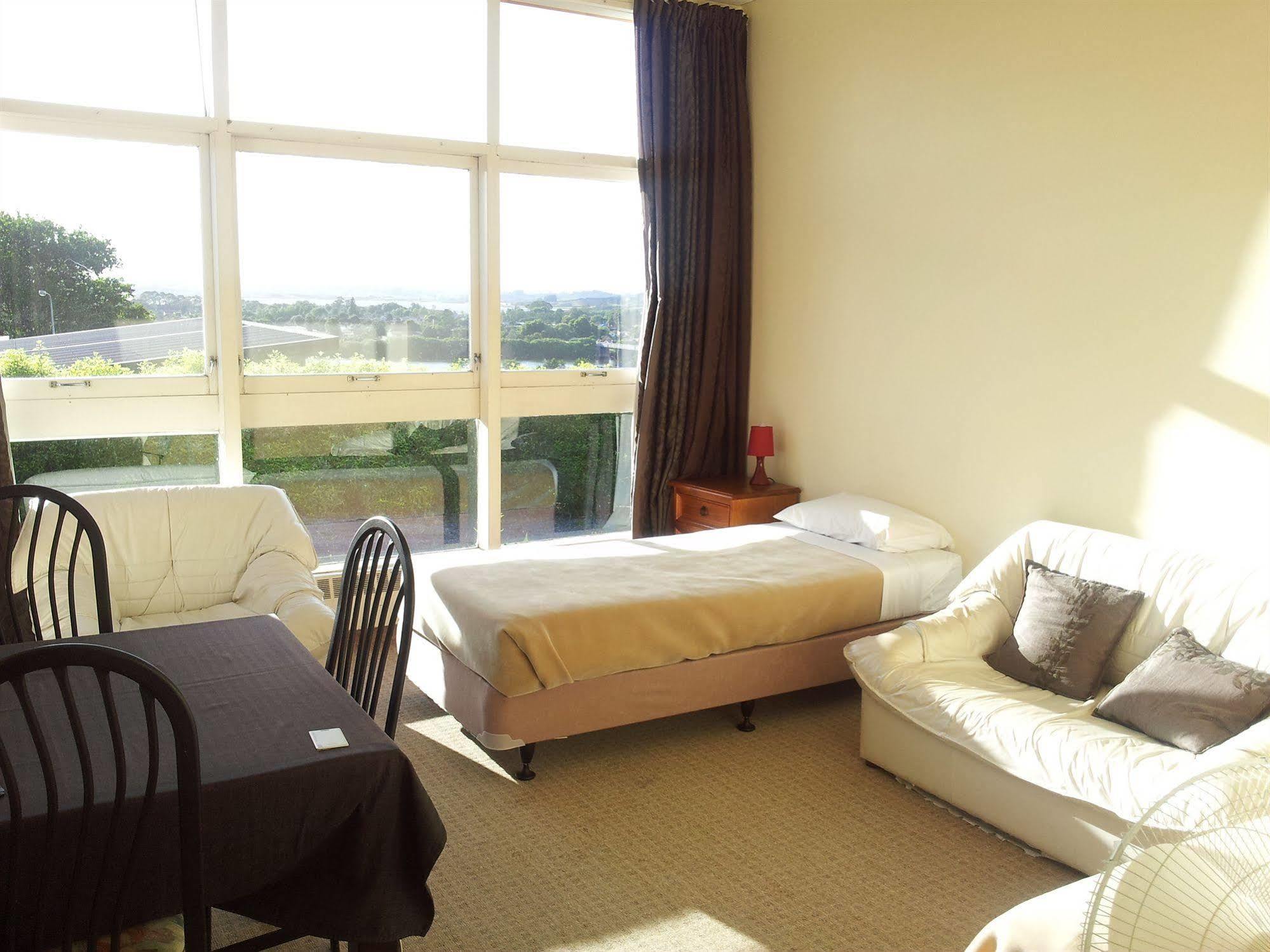 Manor Views Nz Hotel Huntly Eksteriør billede