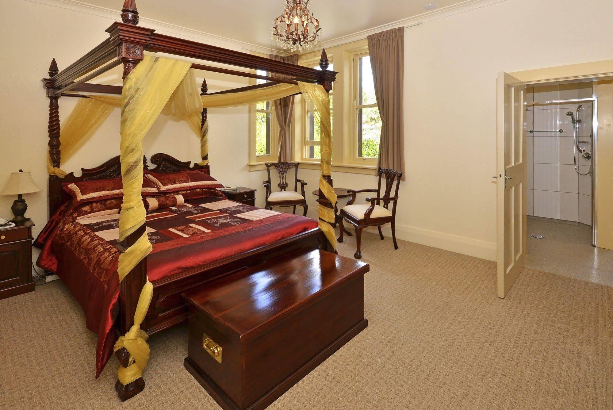 Manor Views Nz Hotel Huntly Eksteriør billede