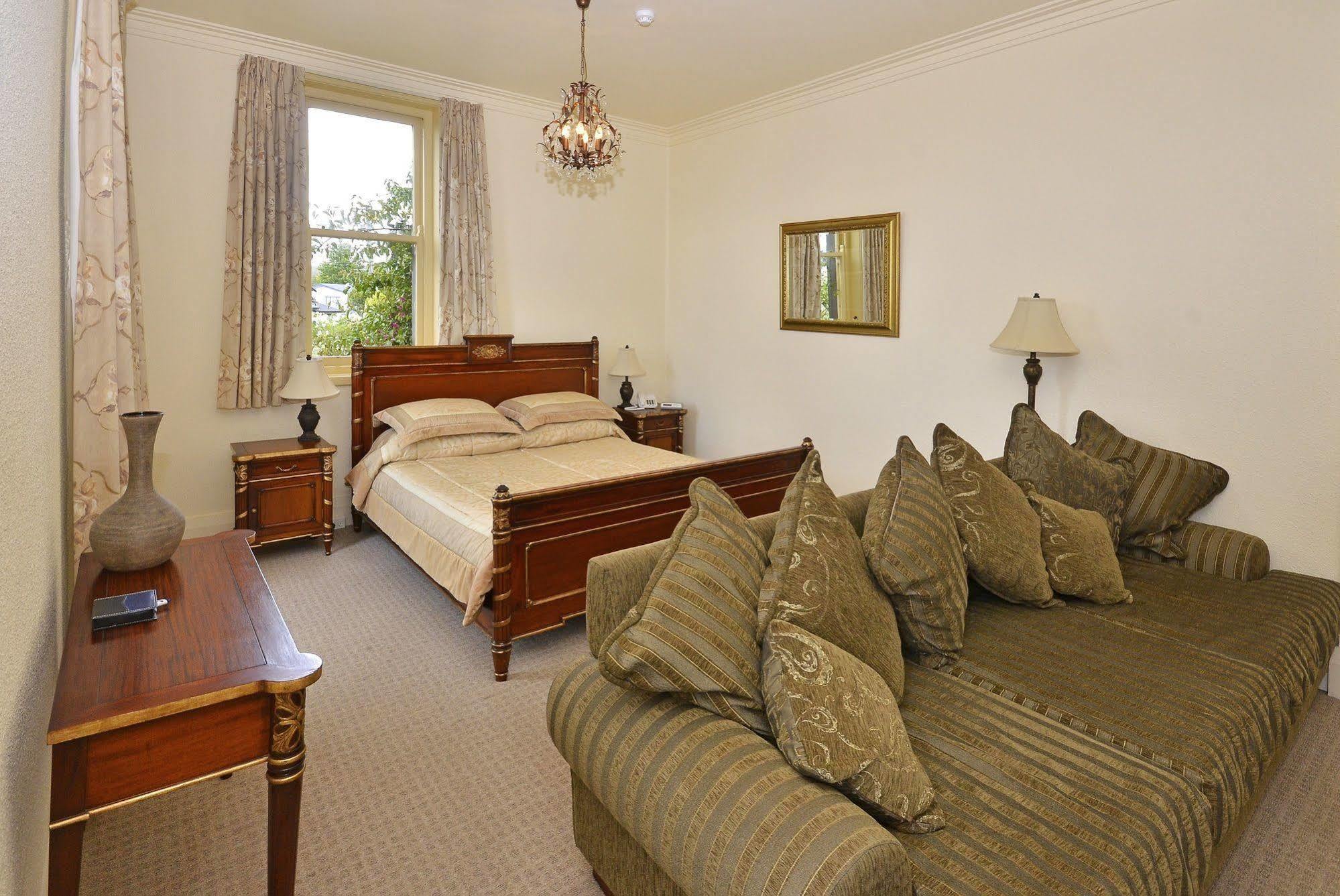 Manor Views Nz Hotel Huntly Eksteriør billede